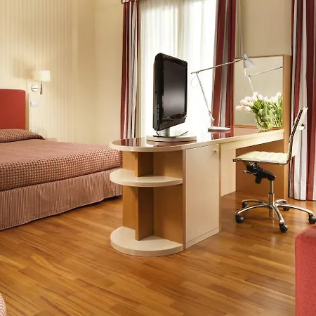 Unaway & Quark Due Aparthotel 4*