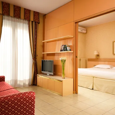 Aparthotel Unaway & Quark Due