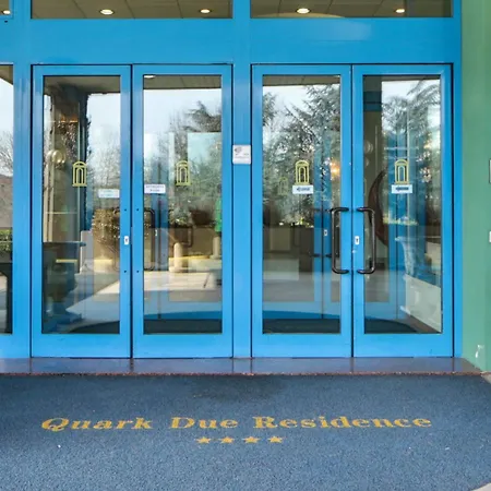 Aparthotel Unaway & Quark Due 4*