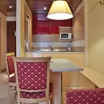 Unaway & Quark Due Aparthotel