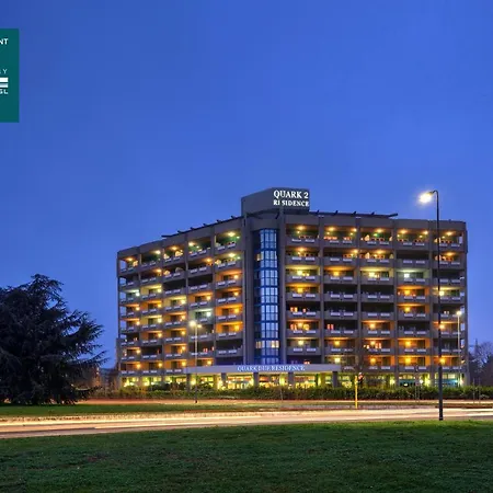 Unaway & Quark Due Ξενοδοχείο με διαμερίσματα 4*