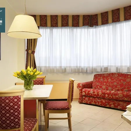 Unaway & Quark Due Milán