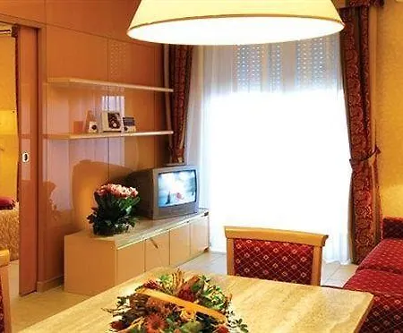 Unaway & Quark Due Aparthotel