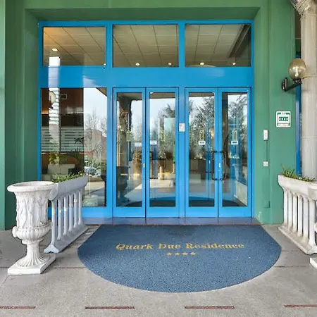 Unaway & Quark Due Ξενοδοχείο με διαμερίσματα 4*