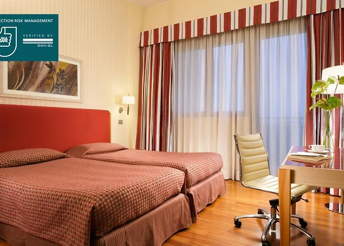 Aparthotel Unaway & Quark Due 4*