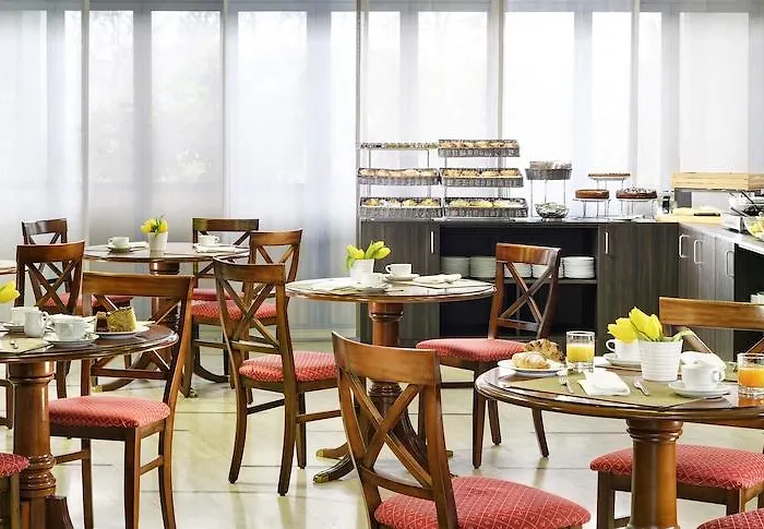 Unaway & Quark Due Aparthotel 4*