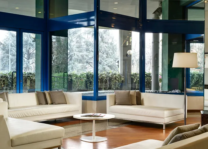 Unaway & Quark Due 4* Milaan