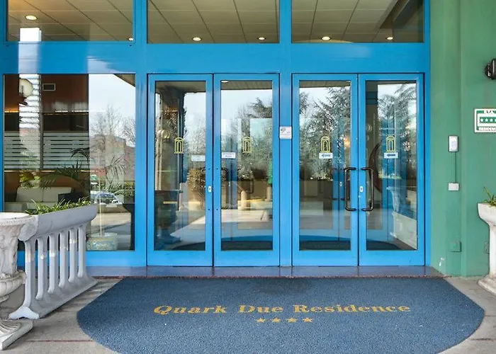 Unaway & Quark Due Aparthotel