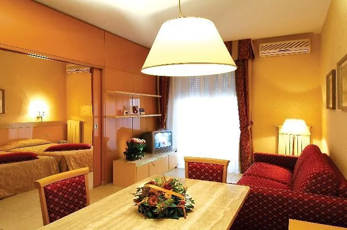 Unaway & Quark Due Milaan