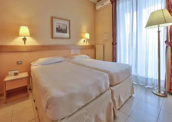 Unaway & Quark Due Milaan