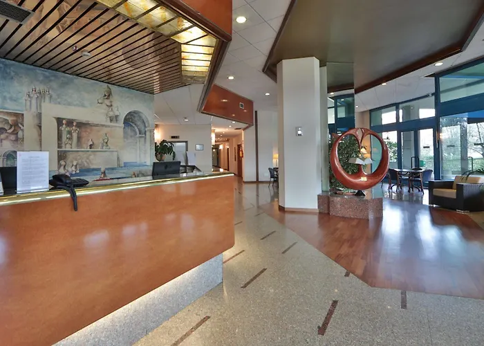 Unaway & Quark Due 4* Milaan