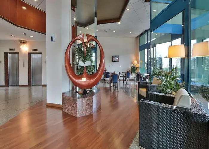 Unaway & Quark Due Milaan