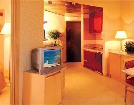 Unaway & Quark Due 4* Mailand