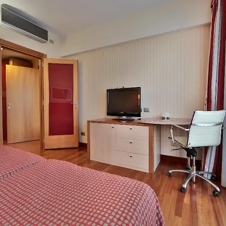 Unaway & Quark Due 4* Mailand